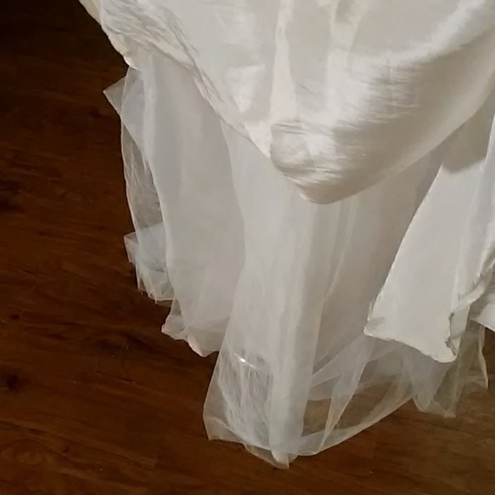 White (shell) dress with blue sash belt, size 6 - Picture 3 of 6